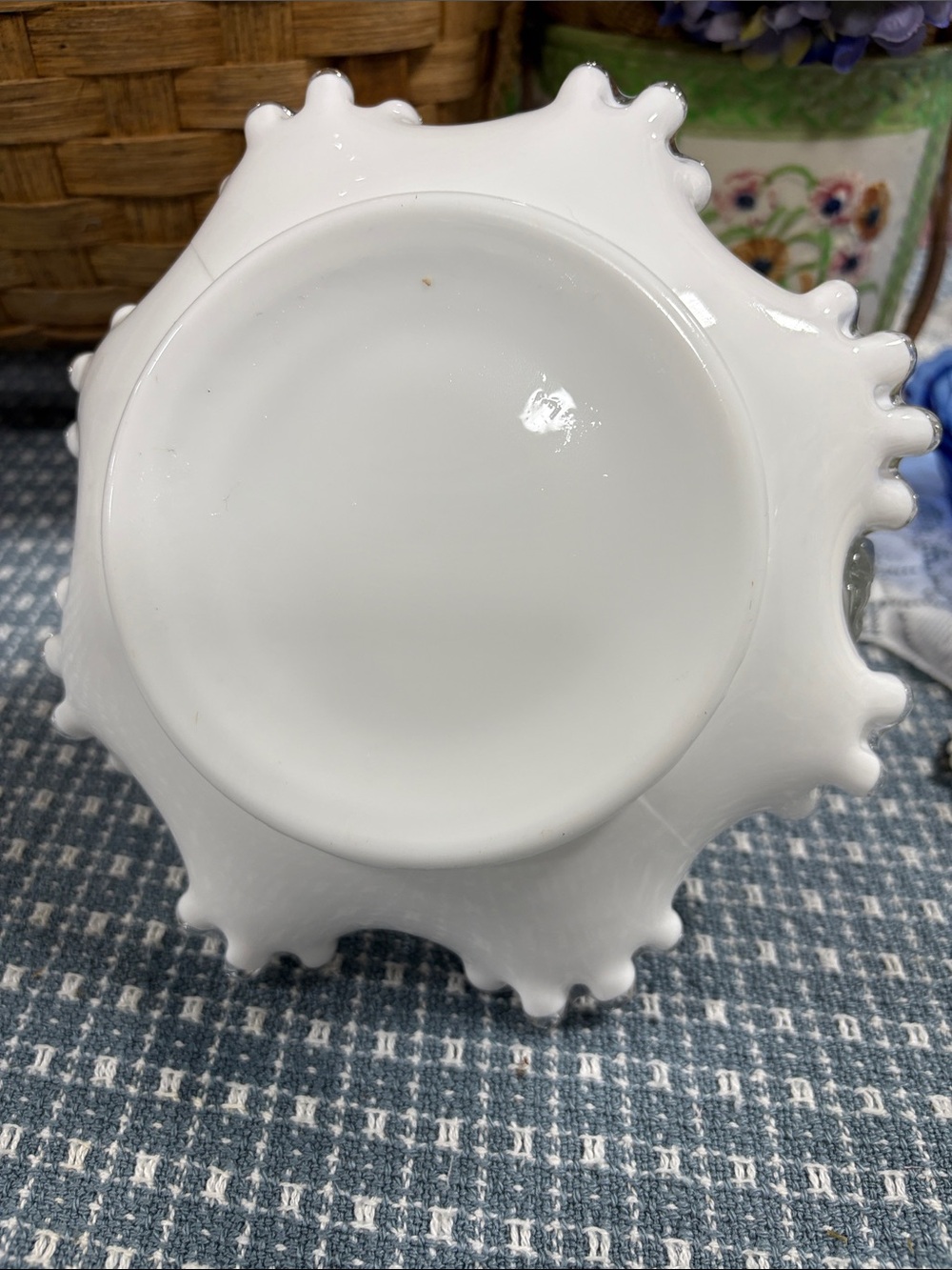 Fenton Silver Crest white milk glass basket, featuring a ruffled clear edge - Picture 4 of 4